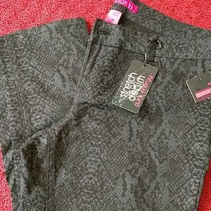 *donated* NWT Stretch Denim wants